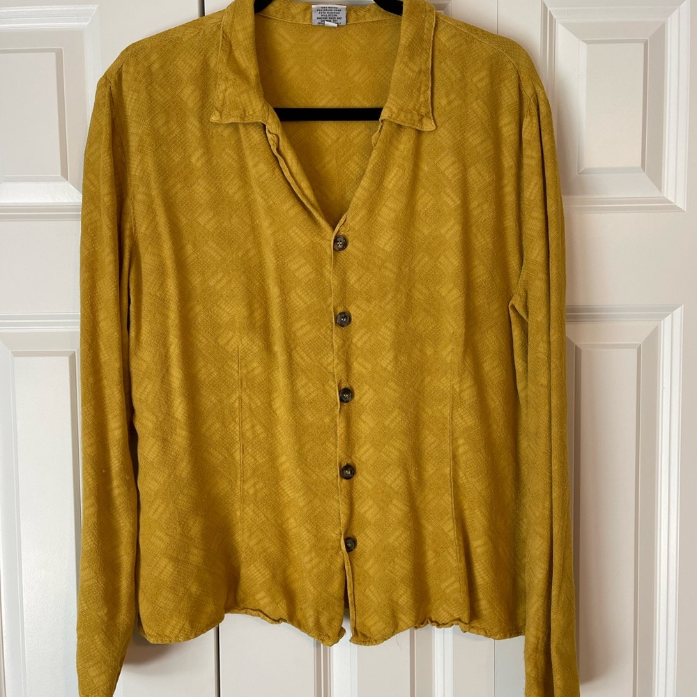 CP SHADES YELLOW BUTTON DOWN LONG SLEEVED BLOUSE